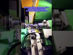 Rectifieuse cylindrique CNC avec chargement et déchargement automatiques de mandrins de perçage